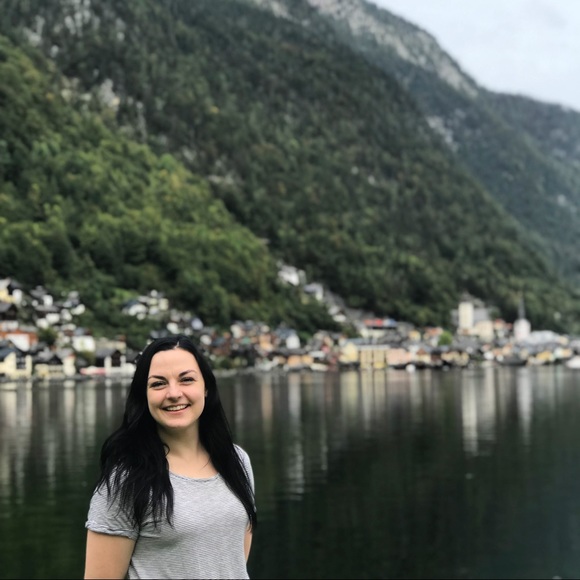 Meet your Posher, Lori - Picture 1 of 1